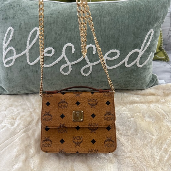 Authentic MCM made in Germany in preowned good condition. - Picture 10 of 11